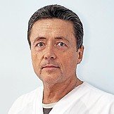 Врач Лякишев Василий Николаевич